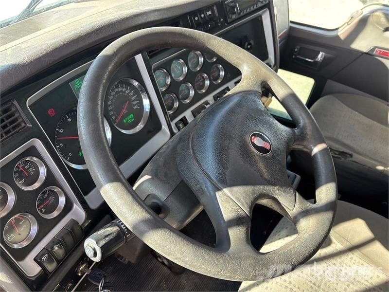 Kenworth T440 6x4 Van Truck Samochody ciężarowe ze skrzynią zamkniętą