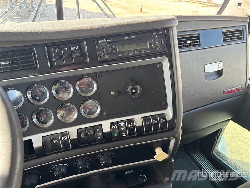 Kenworth T440 6x4 Van Truck Samochody ciężarowe ze skrzynią zamkniętą