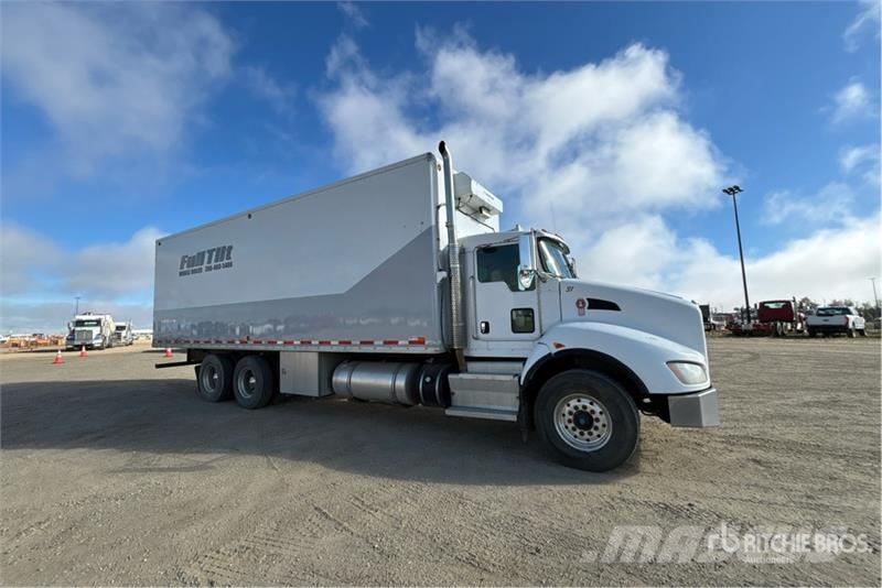 Kenworth T440 6x4 Van Truck Samochody ciężarowe ze skrzynią zamkniętą