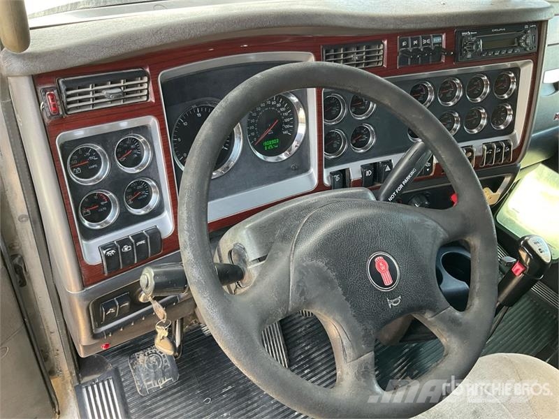 Kenworth T600 Tractor Units