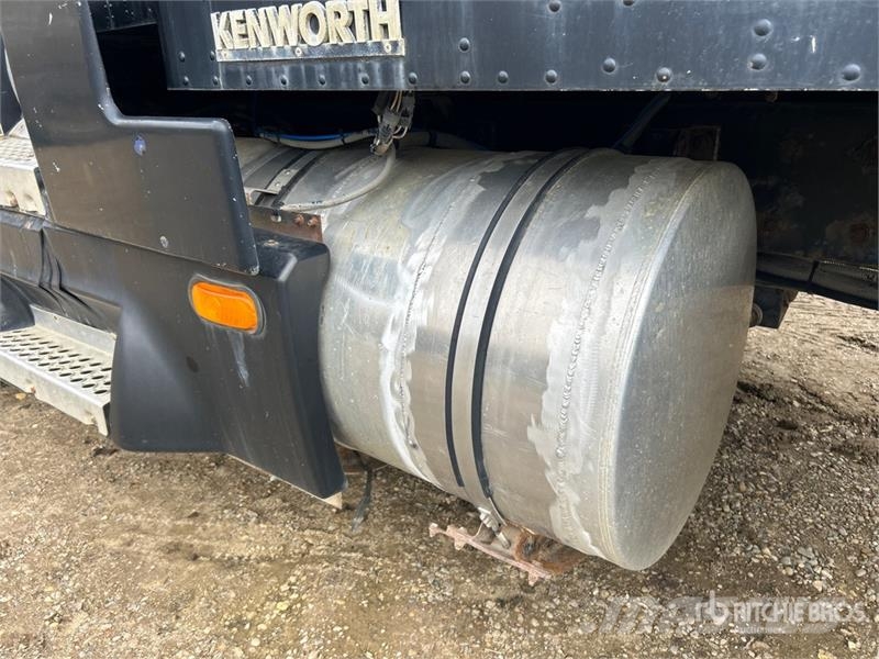Kenworth T600 曳引機組件