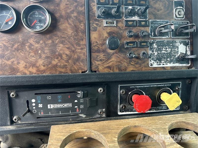 Kenworth T600 曳引機組件