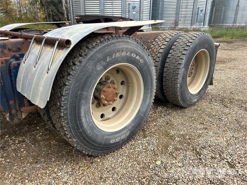 Kenworth T600 曳引機組件