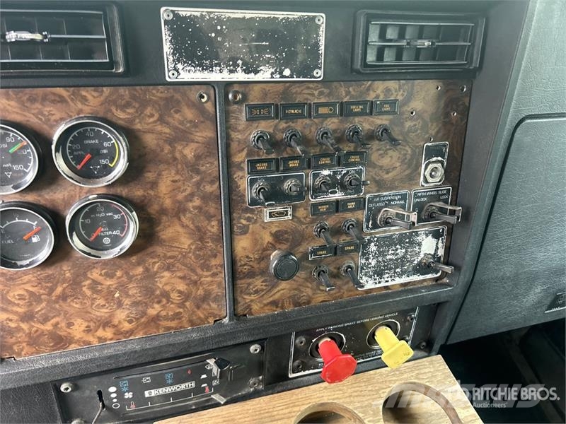 Kenworth T600 曳引機組件
