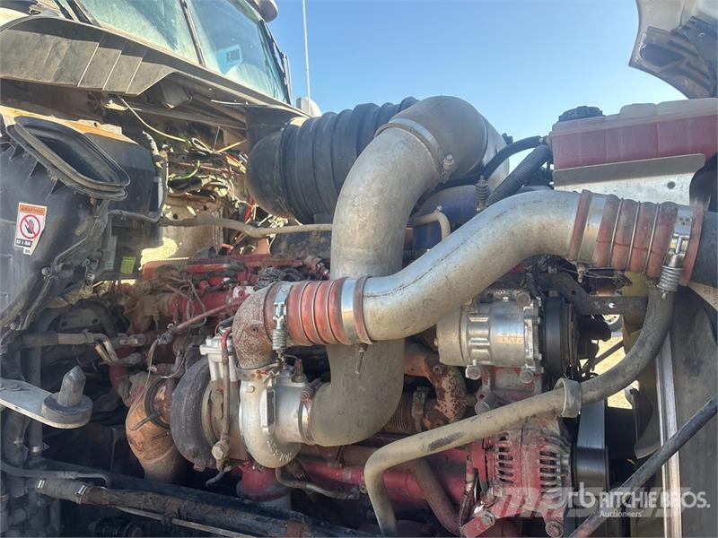 Kenworth T600A Trekkers