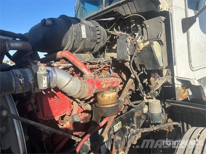 Kenworth T600A Trekkers