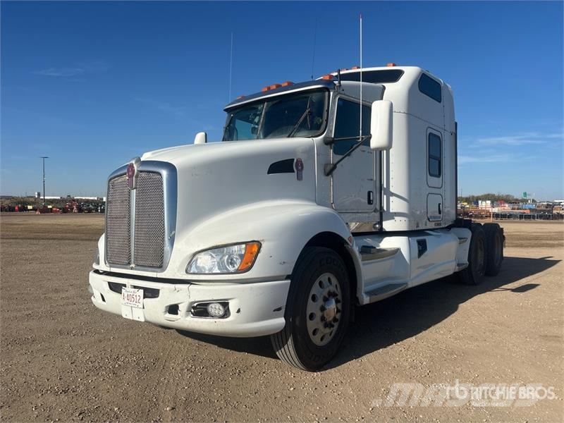 Kenworth T600A Trekkers