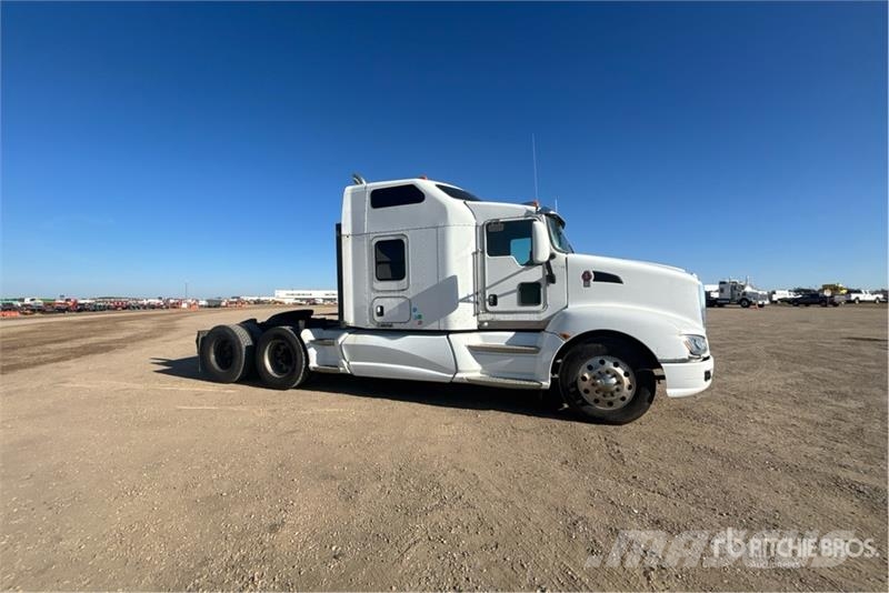 Kenworth T600A Trekkers