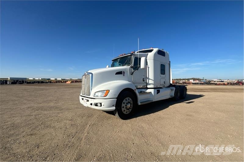 Kenworth T600A Trekkers