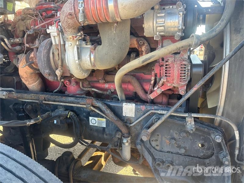 Kenworth T600A Trekkers