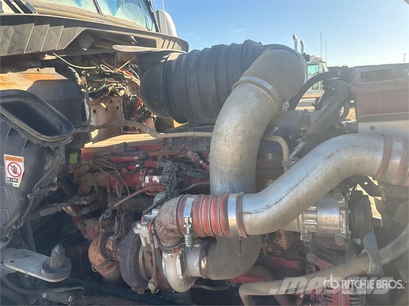 Kenworth T600A Trekkers