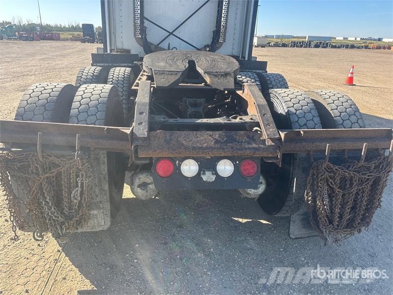 Kenworth T600A Trekkers