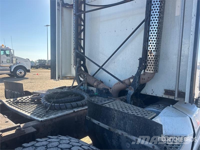 Kenworth T600A Trekkers
