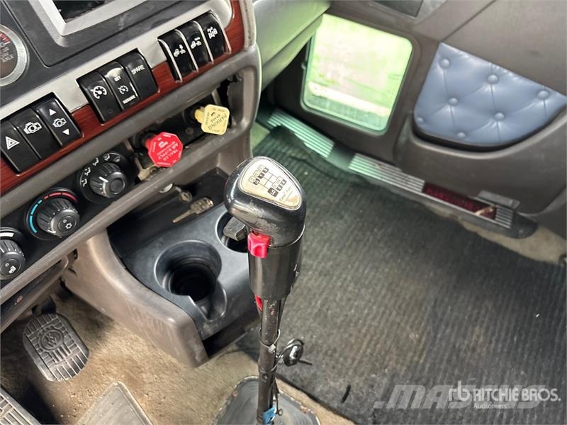 Kenworth T660 Vetopöytäautot