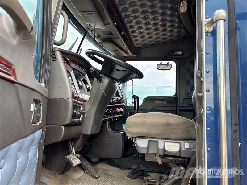 Kenworth T660 Vetopöytäautot