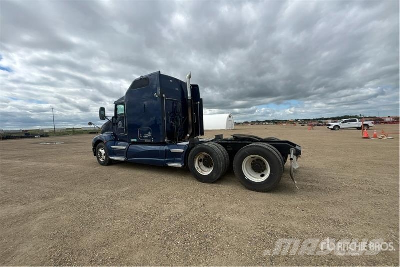 Kenworth T660 Vetopöytäautot