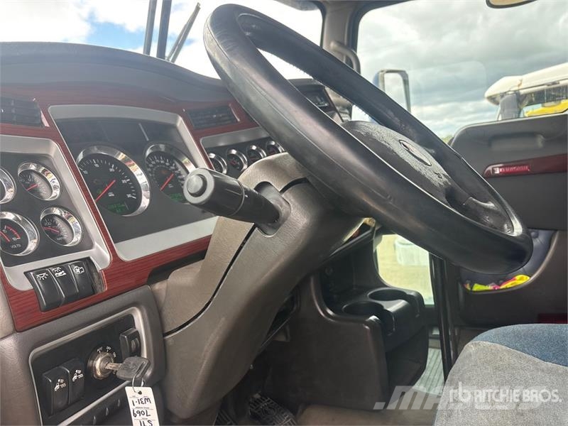 Kenworth T660 Vetopöytäautot