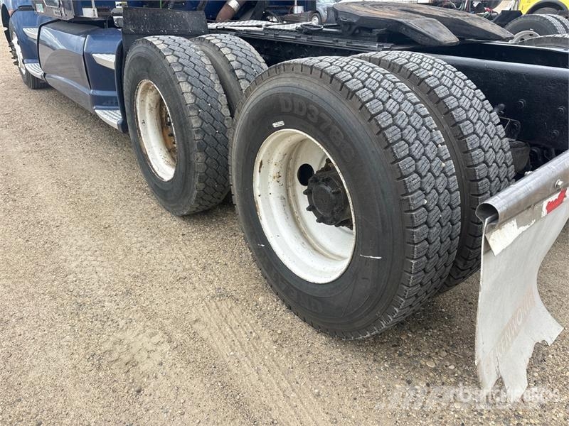 Kenworth T660 Vetopöytäautot