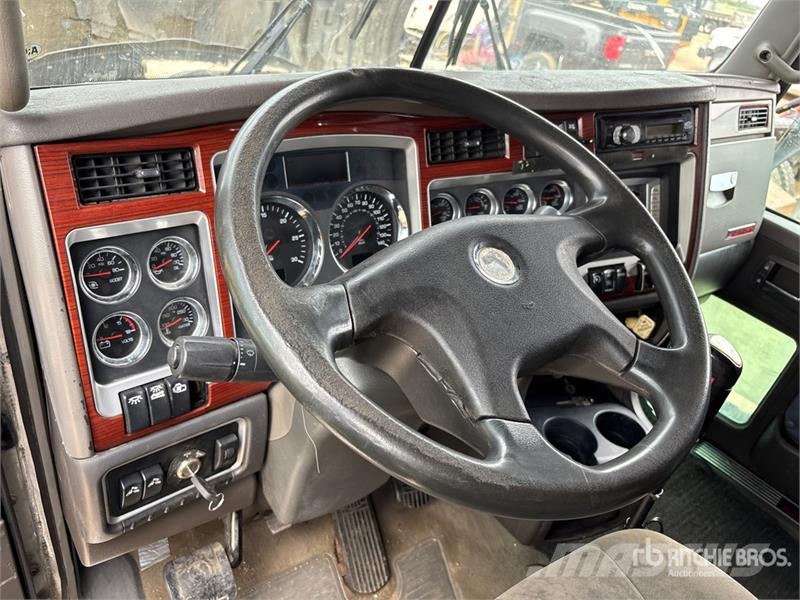 Kenworth T660 Vetopöytäautot