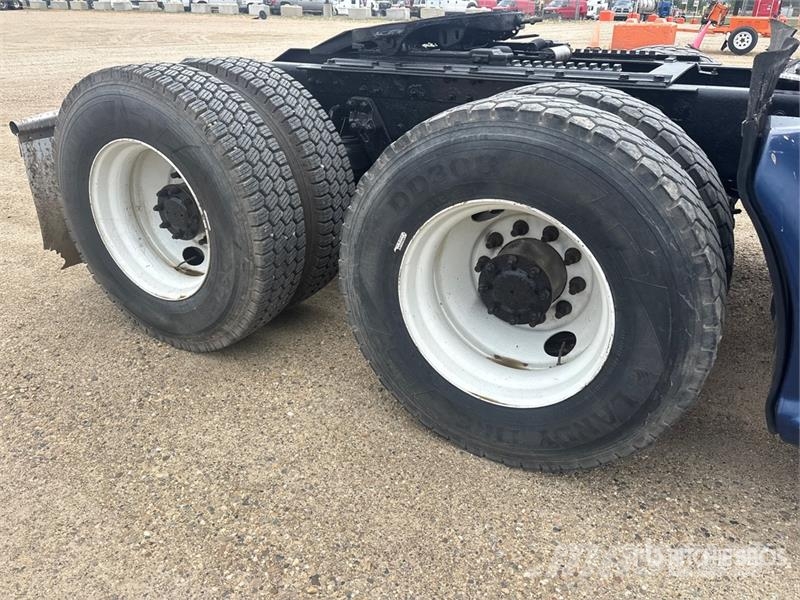 Kenworth T660 Vetopöytäautot