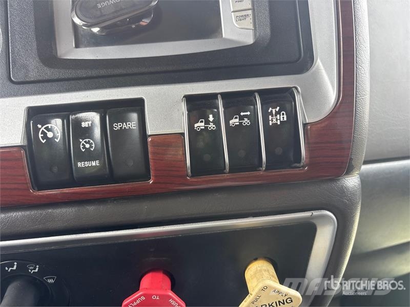Kenworth T660 Vetopöytäautot