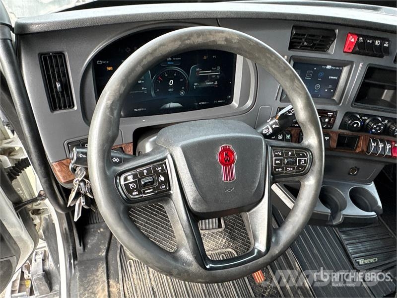 Kenworth T680 Motrici e Trattori Stradali