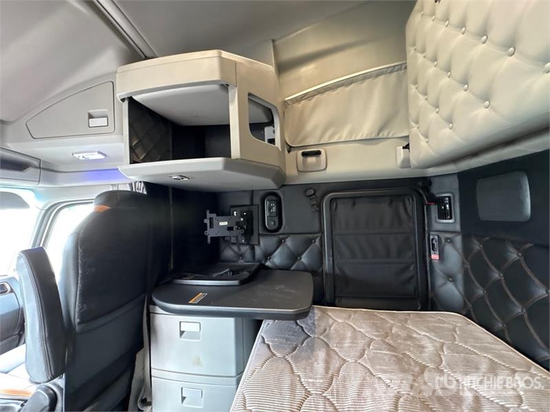 Kenworth T680 Motrici e Trattori Stradali