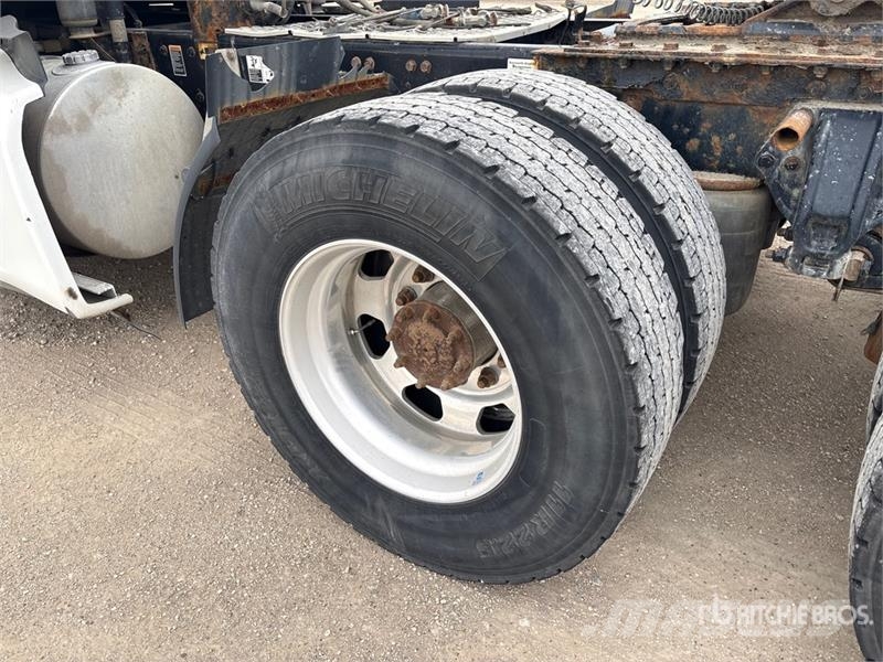 Kenworth T680 Motrici e Trattori Stradali
