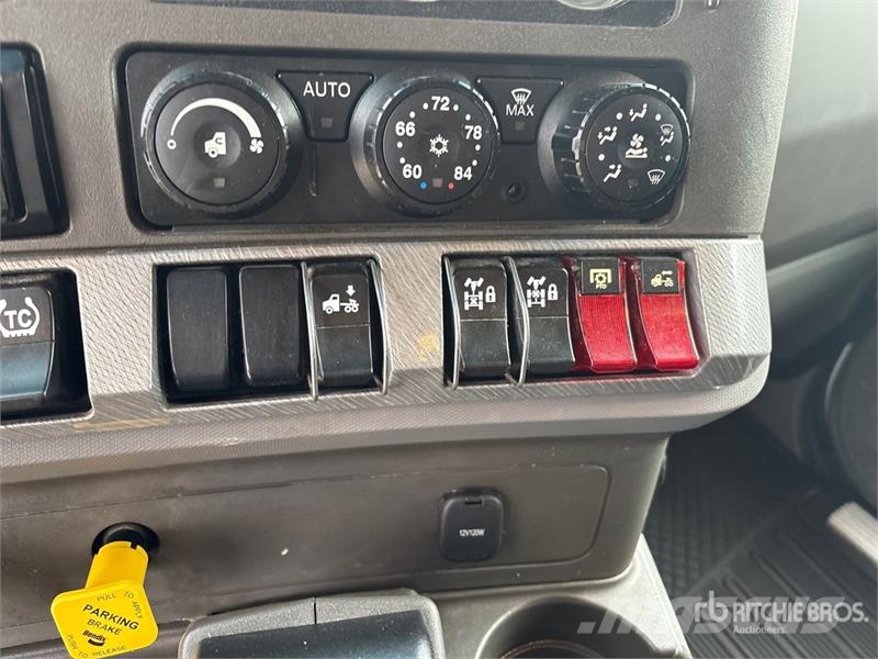 Kenworth T680 Motrici e Trattori Stradali