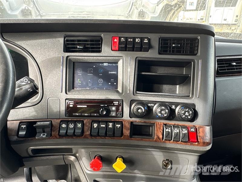 Kenworth T680 Motrici e Trattori Stradali
