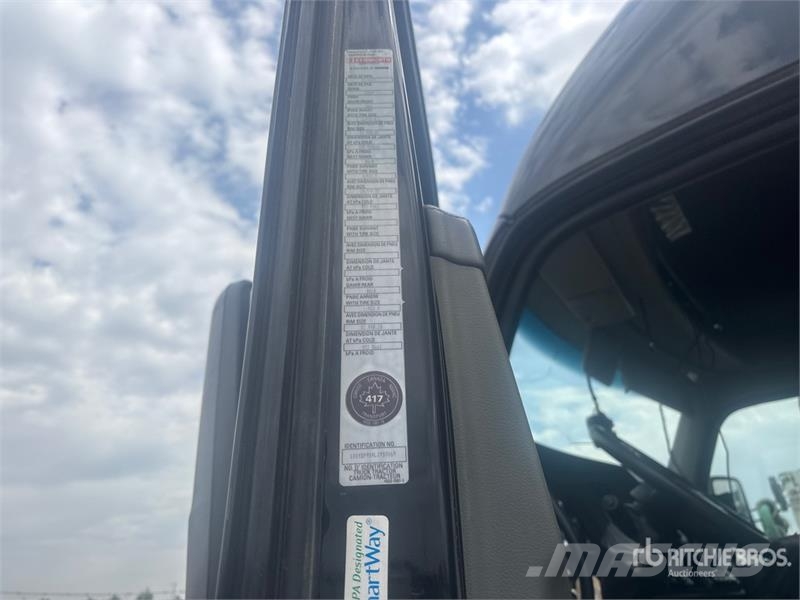 Kenworth T680 Vetopöytäautot
