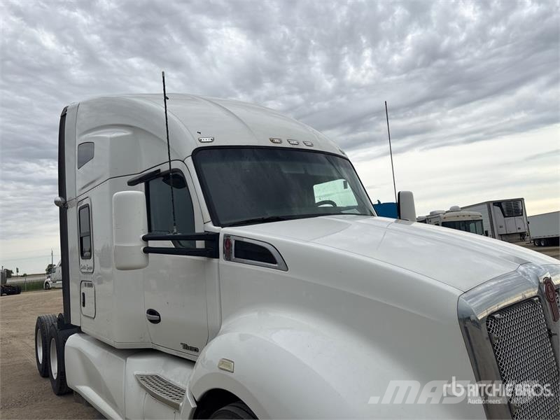 Kenworth T680 Motrici e Trattori Stradali
