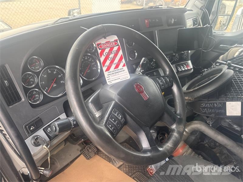 Kenworth T680 Vetopöytäautot