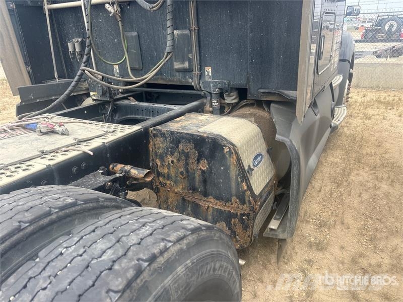 Kenworth T680 Vetopöytäautot
