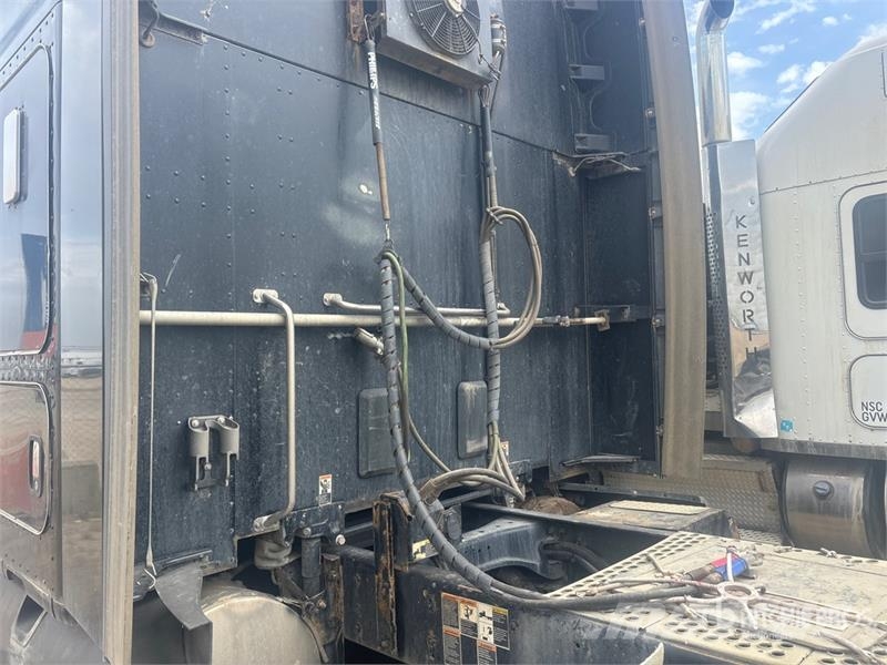 Kenworth T680 Vetopöytäautot