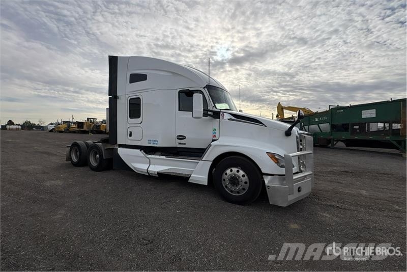 Kenworth T680 Motrici e Trattori Stradali