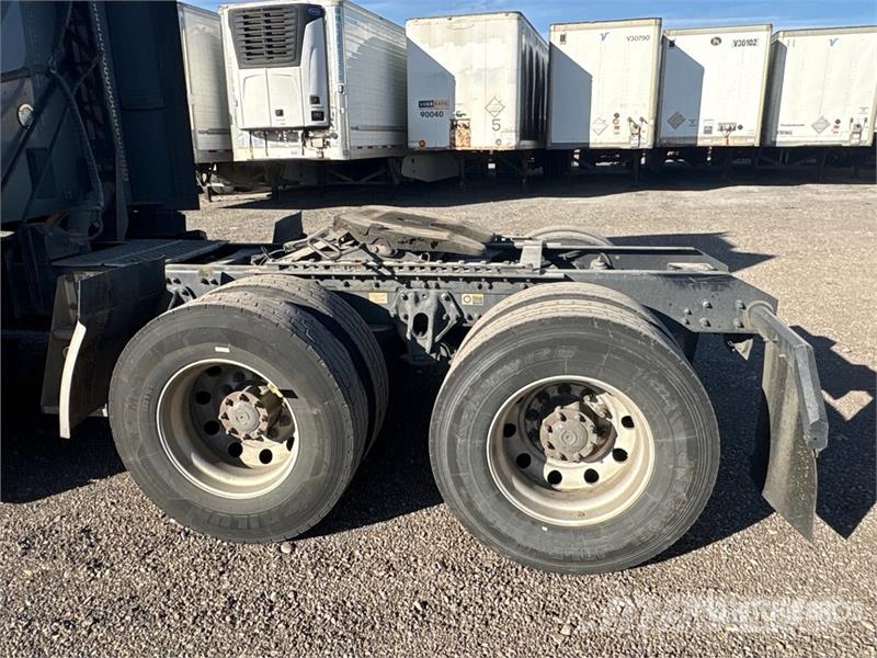 Kenworth T680 Tractor Units