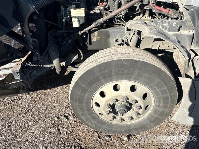 Kenworth T680 Tractor Units