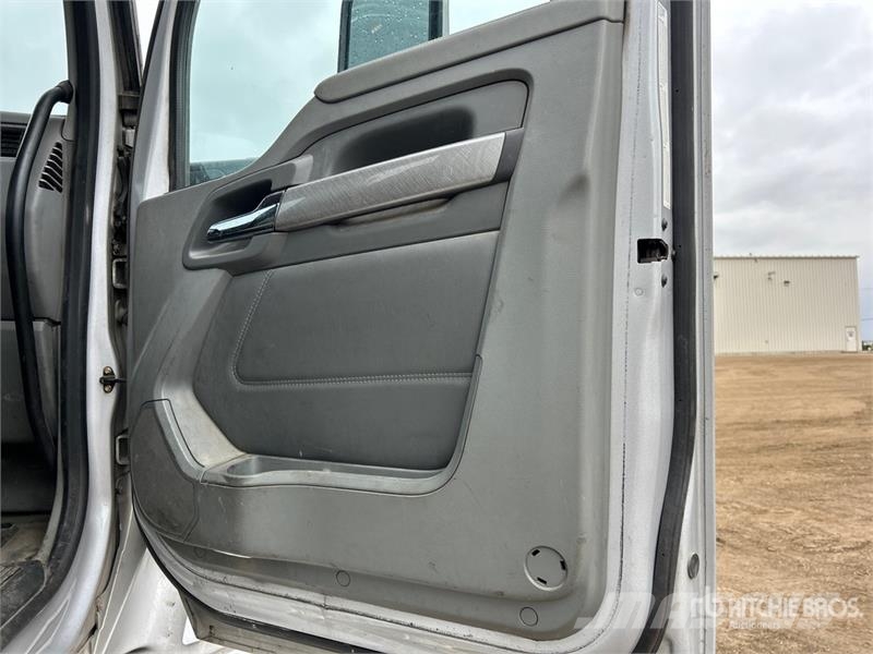 Kenworth T680 Влекачи