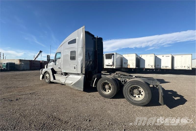 Kenworth T680 Tractor Units