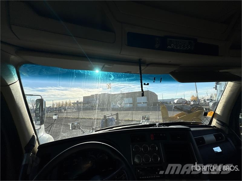 Kenworth T680 Tractor Units