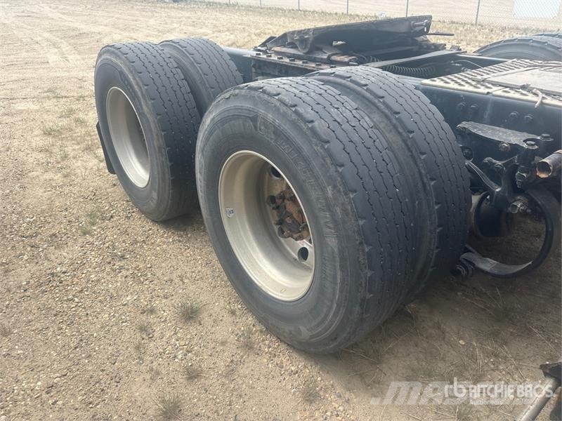 Kenworth T680 Vetopöytäautot