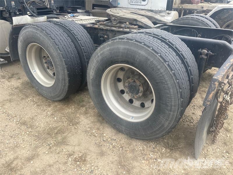 Kenworth T680 Vetopöytäautot