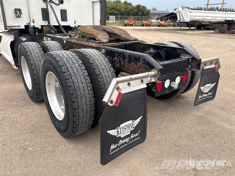 Kenworth T680 Motrici e Trattori Stradali