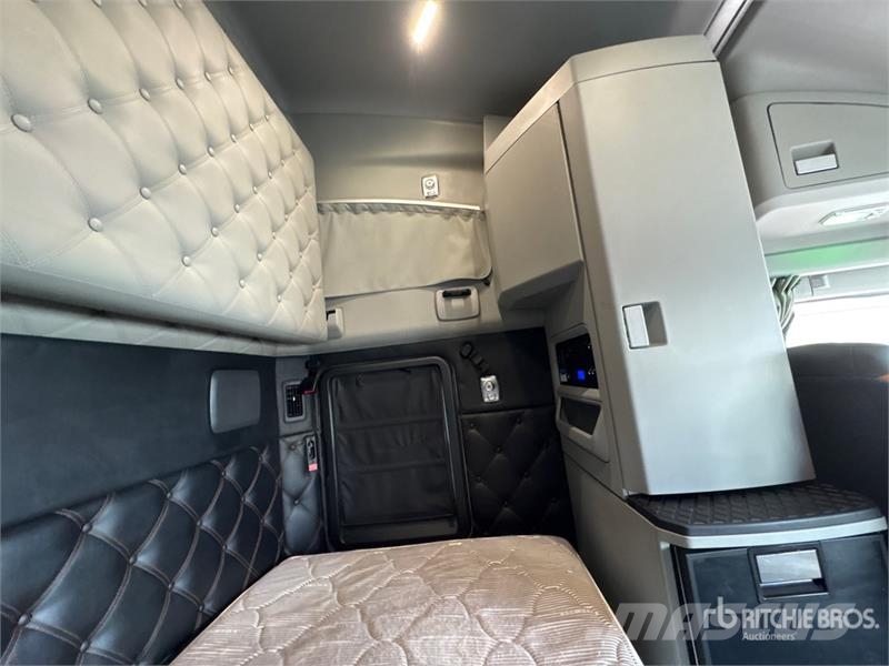 Kenworth T680 Motrici e Trattori Stradali