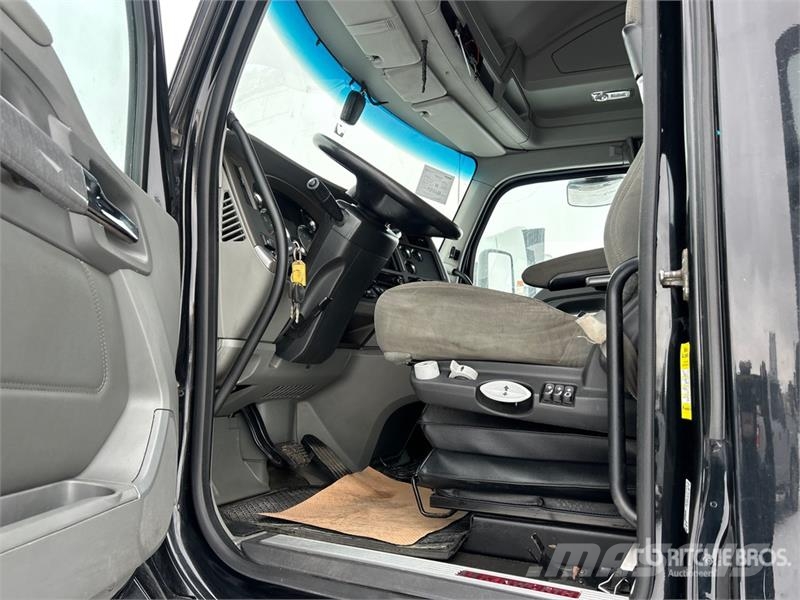 Kenworth T680 牵引车