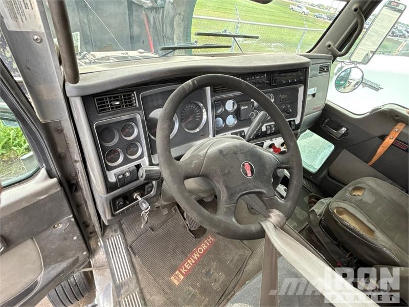 Kenworth T800 Sadulveokid