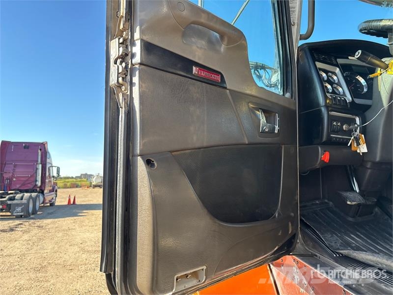 Kenworth T800 콤비/진공 트럭