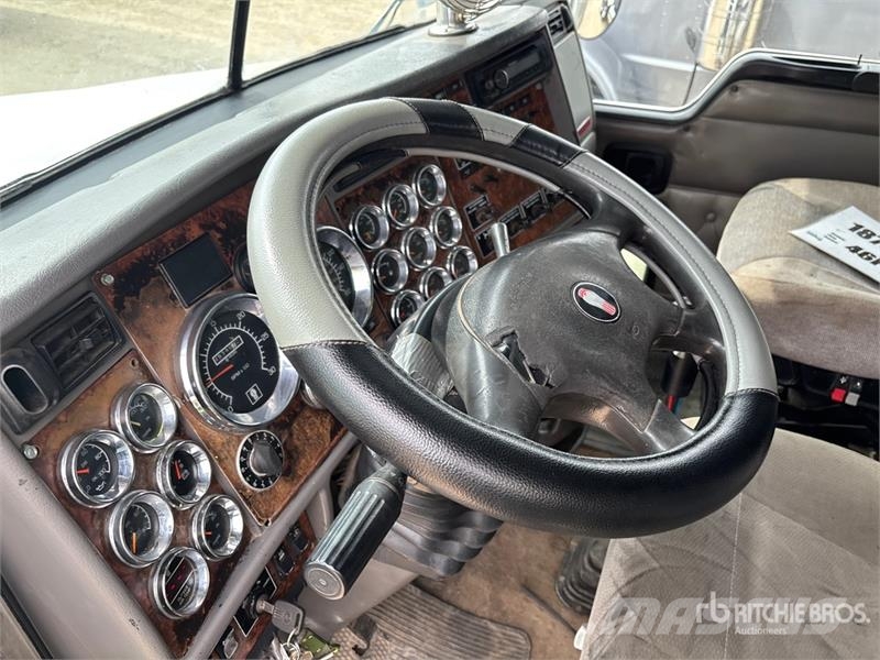 Kenworth T800 Vetopöytäautot