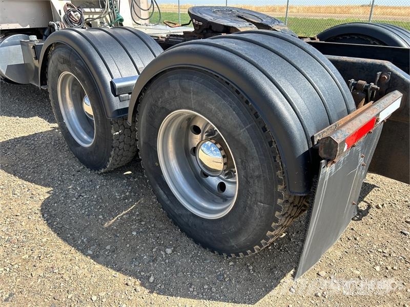 Kenworth T800 Vetopöytäautot